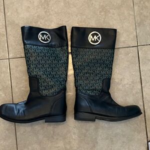 MICHAEL KORS Tall Little Girls Boots Size: 2